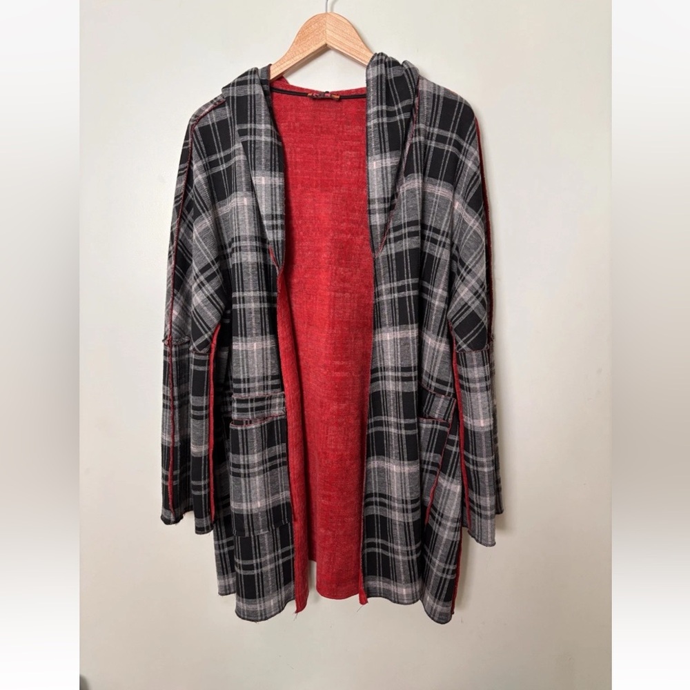 Isle by Melis Kozan Plaid Hooded tunic  Cardigan Soft Lining Hooded XL
